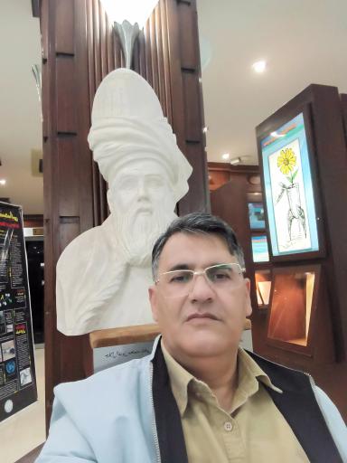 عکس موزه صلح تهران