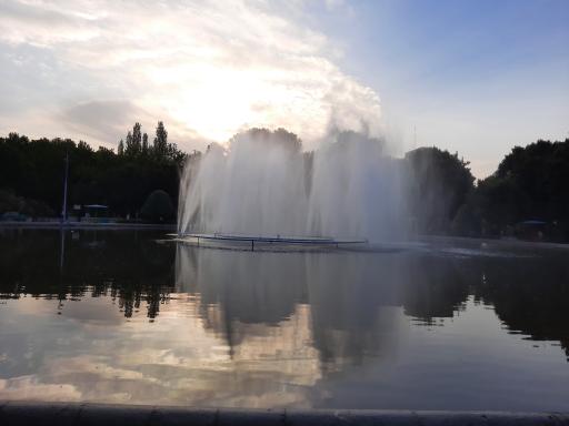 عکس حوضچه پارک لاله