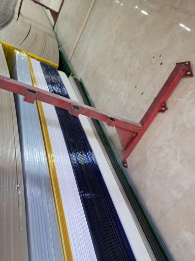 عکس پلی کربنات عایق سازان