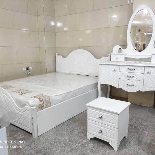 عکس تختخواب و تشک آنا چوب