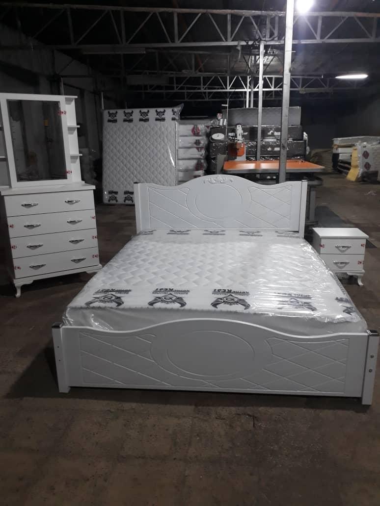 عکس تختخواب و تشک آنا چوب