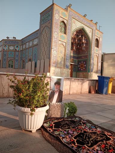 عکس مزار شادروان سید آقا پرورش