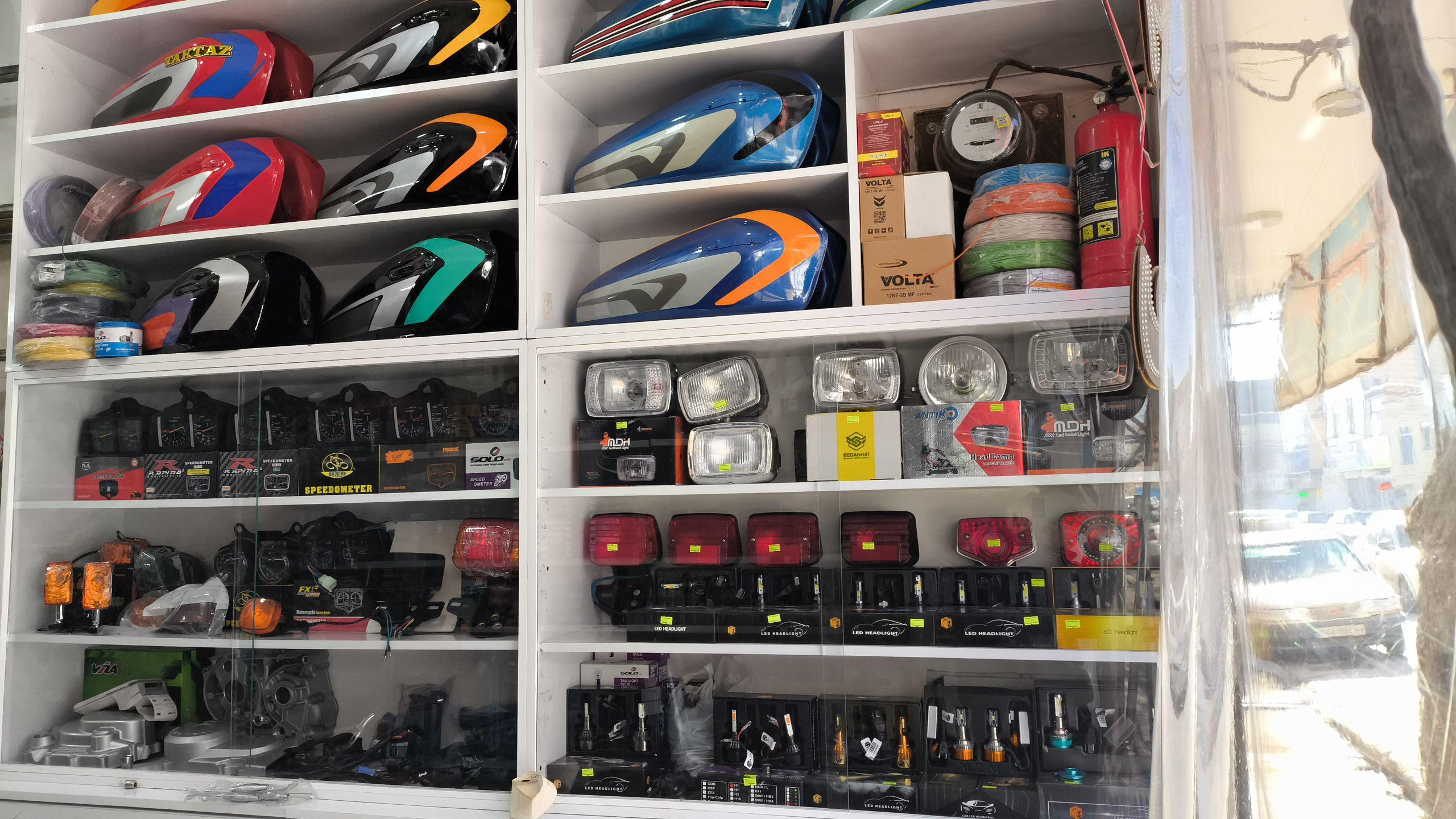 عکس تعمیرگاه موتور سیکلت علی ترکه