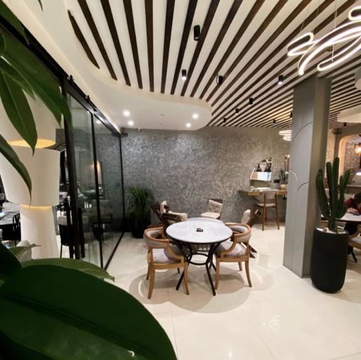 عکس کافه رستوران آوش