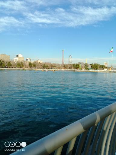 عکس دریاچه ارم سبز (دریاچه خلیج‌فارس)