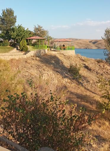 عکس دهکده زاینده رود