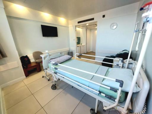 عکس بیمارستان و زایشگاه سینا