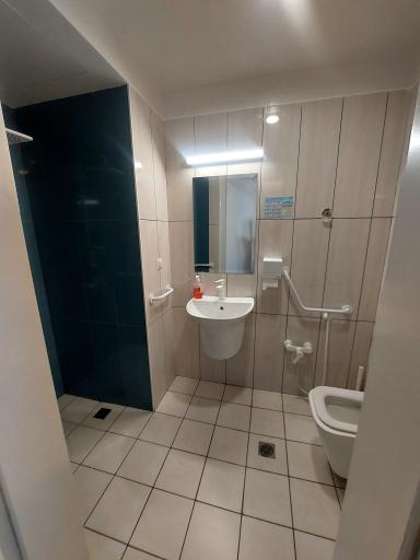 عکس بیمارستان و زایشگاه سینا