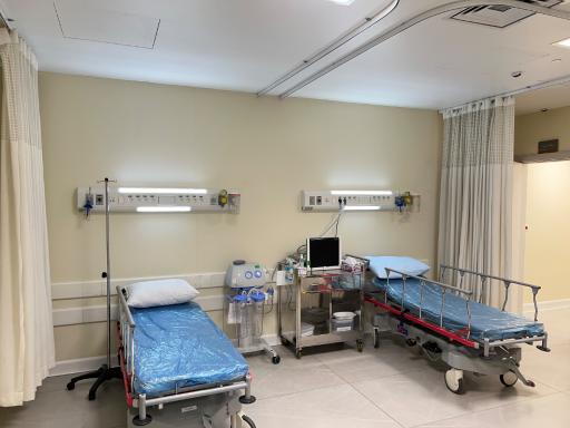 عکس بیمارستان و زایشگاه سینا