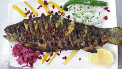 عکس رستوران و مجتمع اقامتی سفره سبز