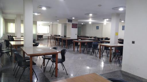 عکس کتابخانه مرحوم حاج حسین عراقچی