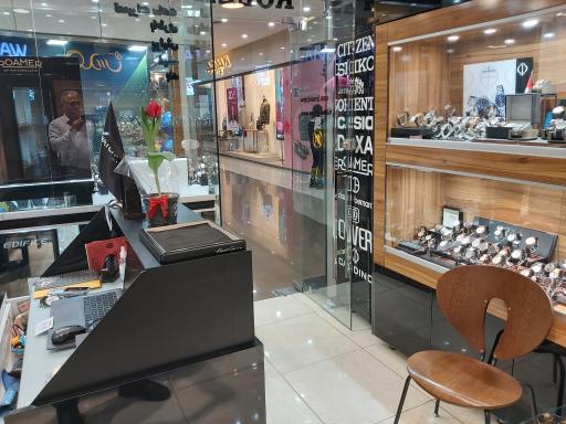 عکس ساعت فروشی واچ لند 