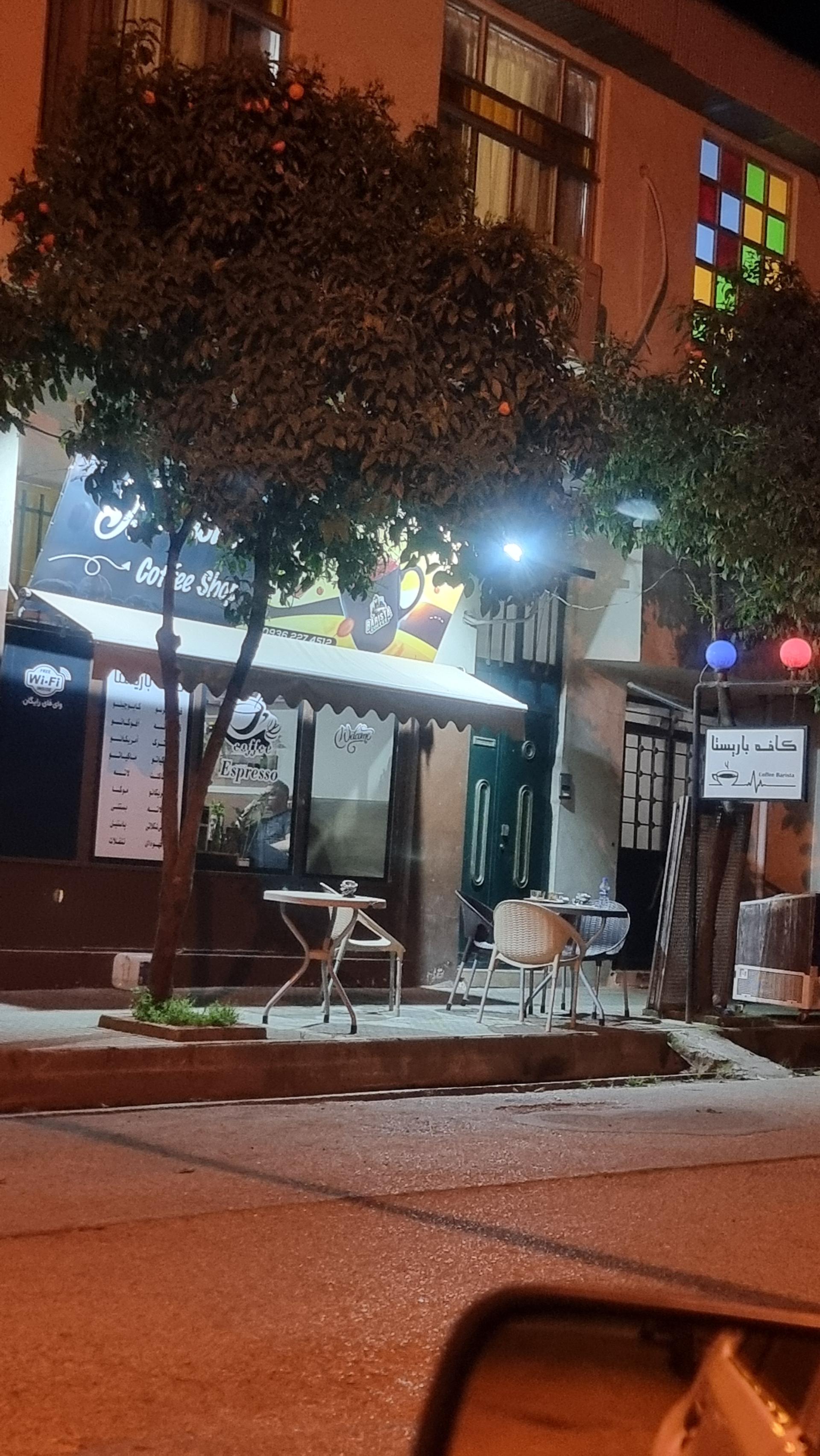 عکس کافه باریستا