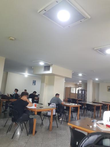 عکس کتابخانه مرحوم حاج حسین عراقچی