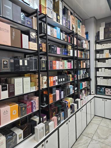 عکس عطر حکیم