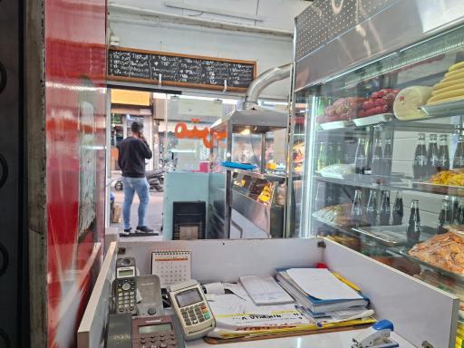 عکس پیتزا ساندویچ مترو