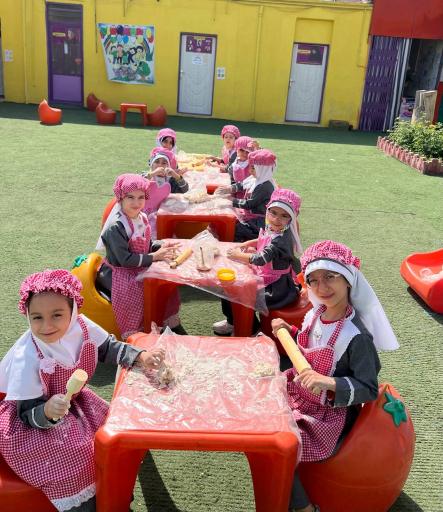 عکس دبستان و پیش دبستانی دخترانه بانو فرهمند