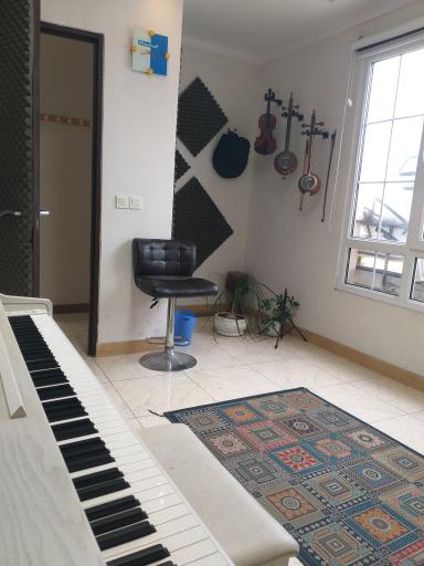 عکس آموزشگاه موسیقی گیلداد