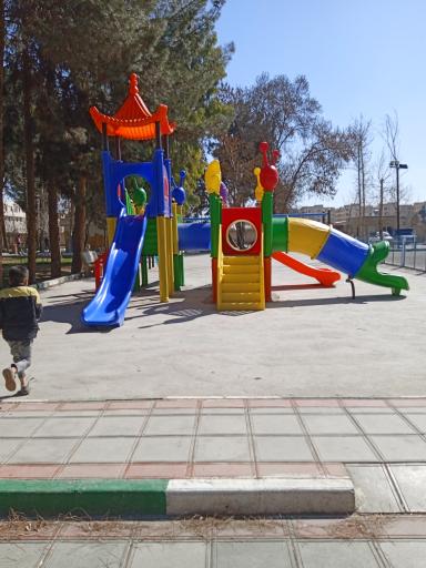 زمین بازی کودکان