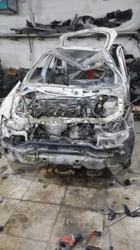 عکس تعویض اتاق انواع خودرو فراز