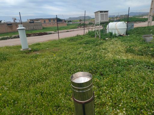عکس ایستگاه باران سنجی بنه سرخی