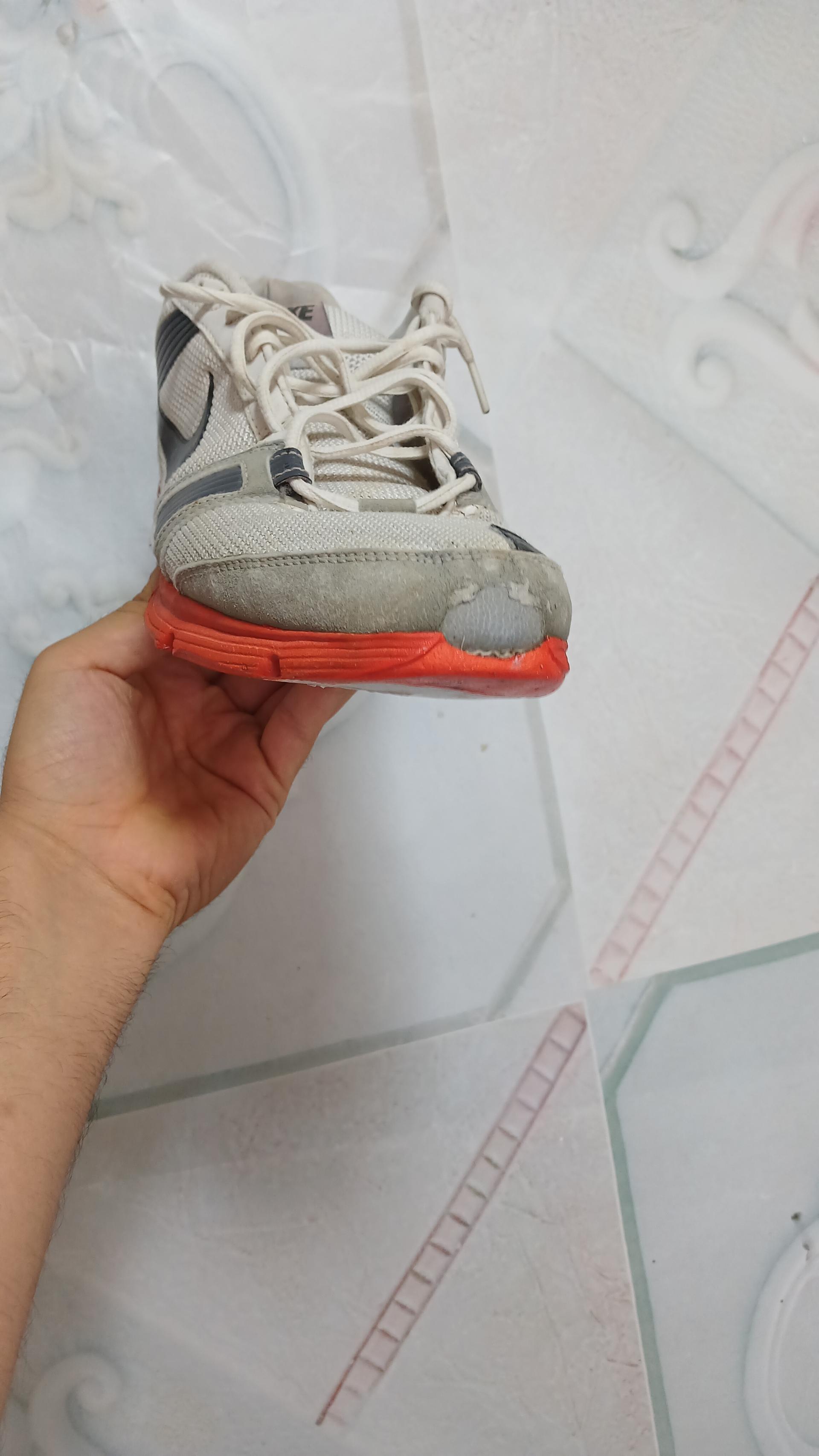 عکس کفاشی دکتر کتونی