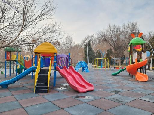 عکس زمین بازی کودکان