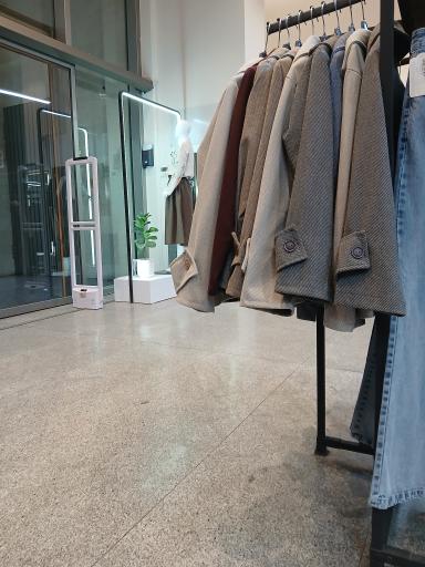 پوشاک جلیلوند