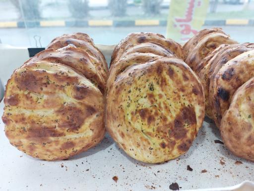 عکس نان محلی تیسانون