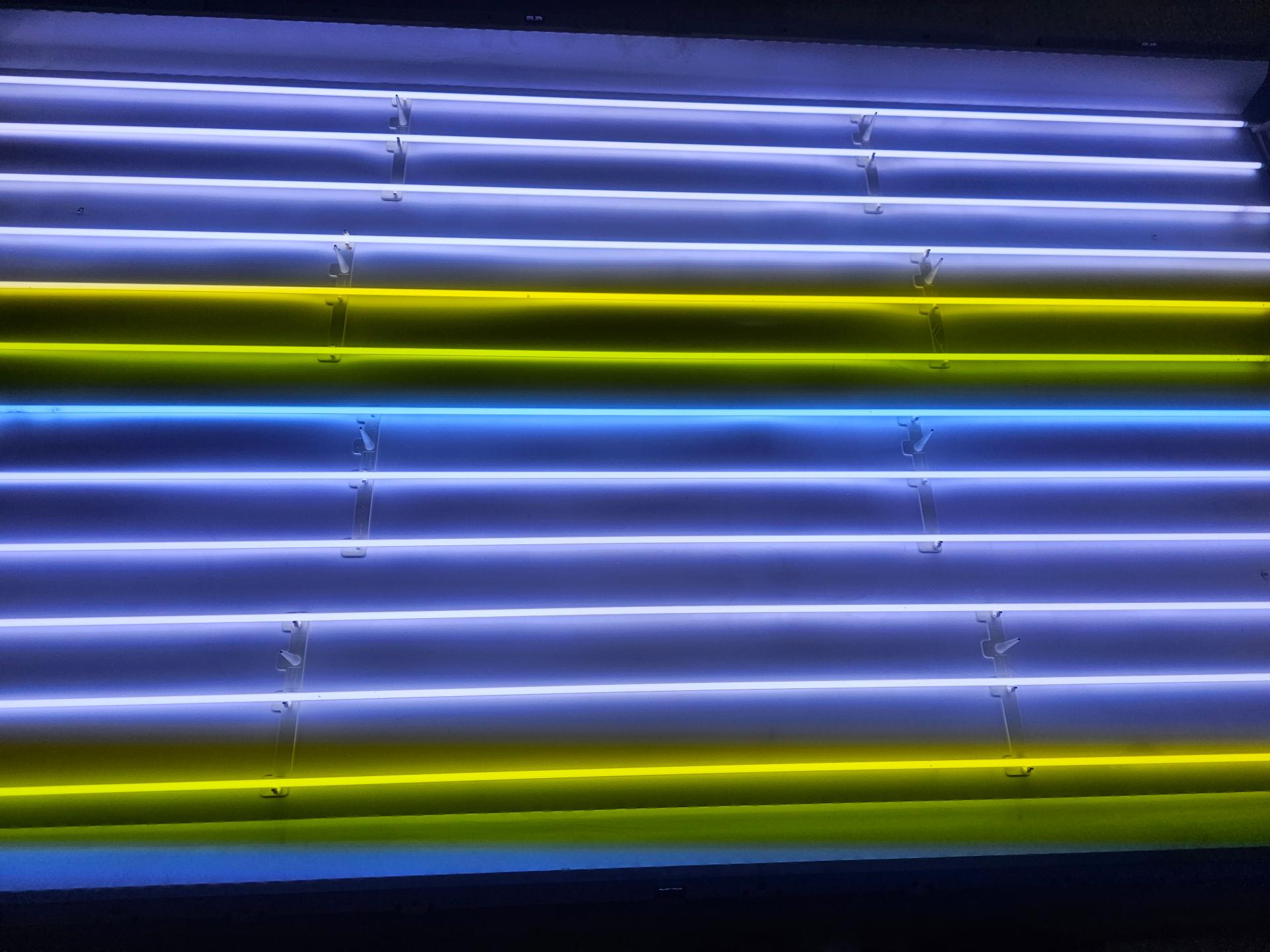 عکس تعمیر تلویزیون امداد تی وی 