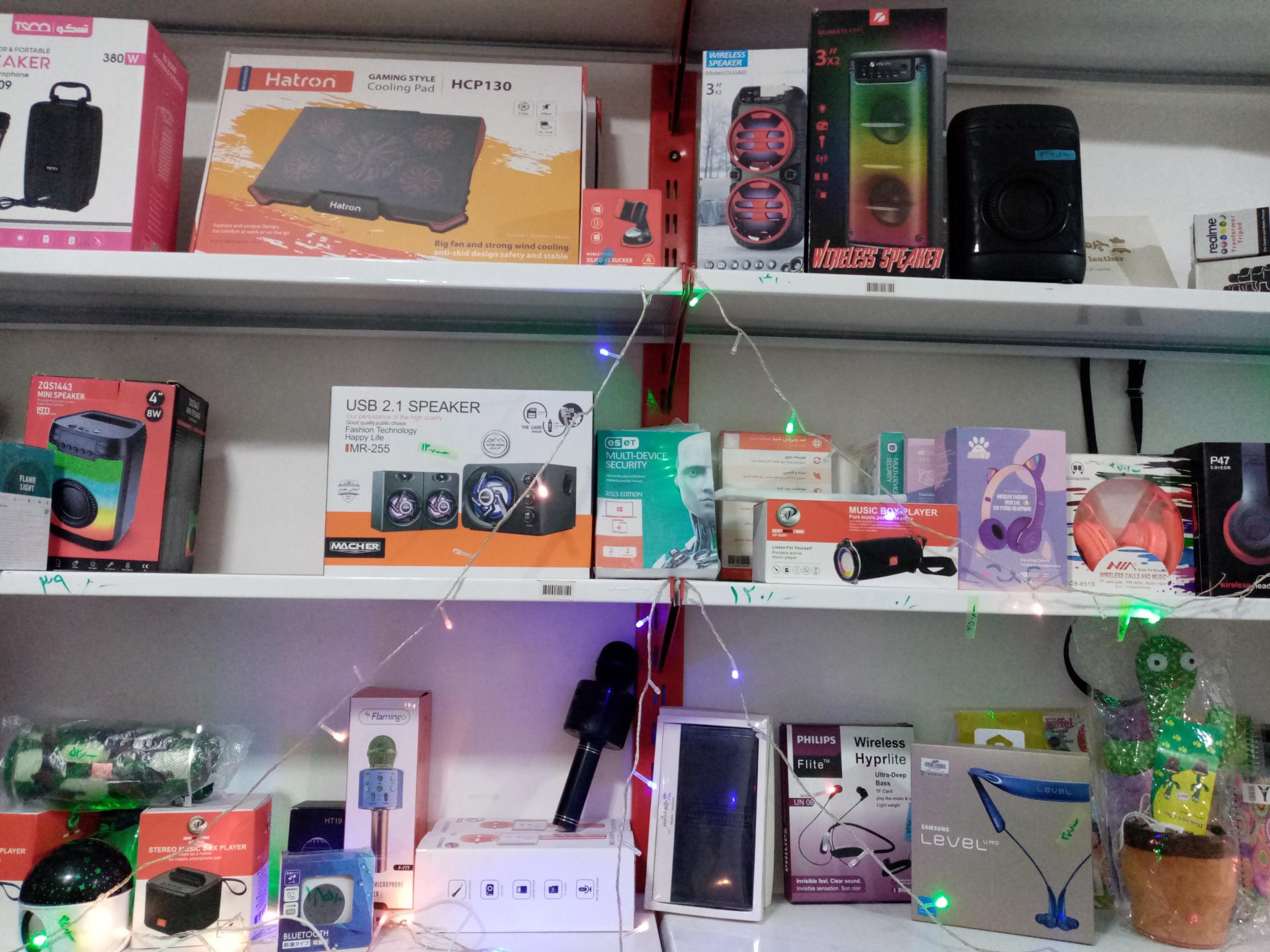 عکس لوازم جانبی اس کا استور و خدمات