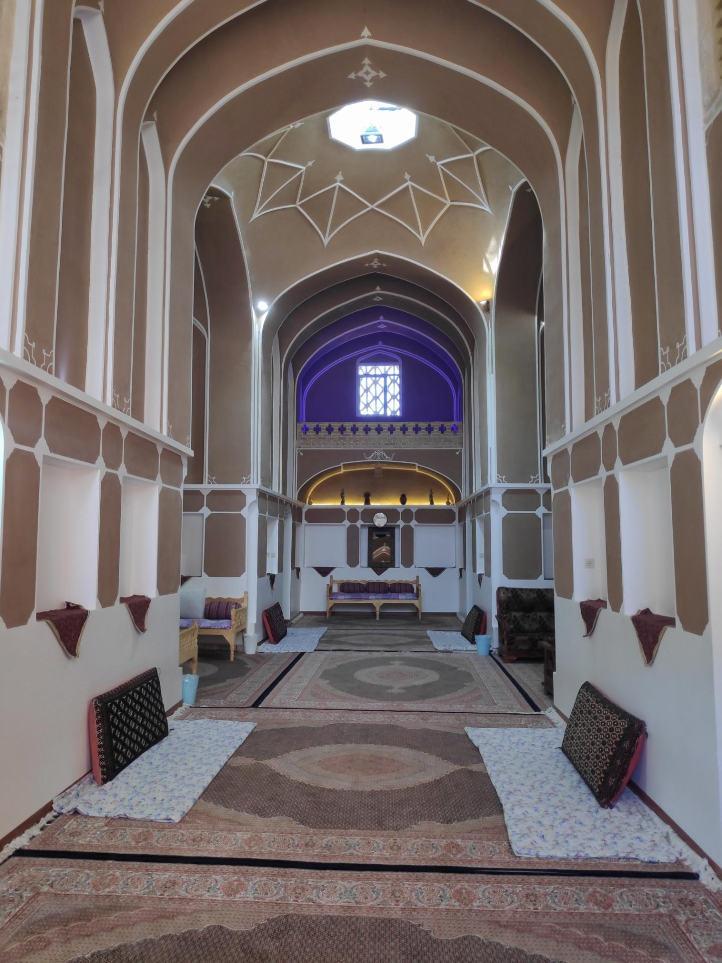 عکس خانه تاریخی طلایی