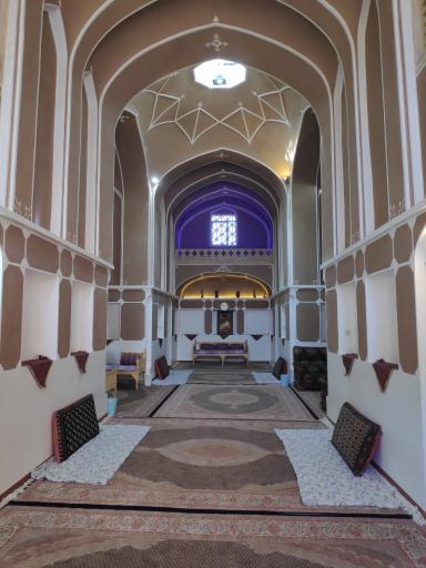 عکس خانه تاریخی طلایی