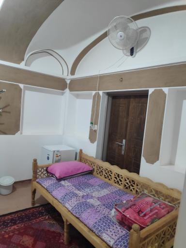 عکس خانه تاریخی طلایی