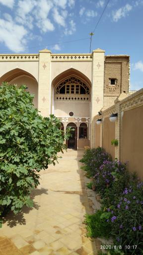 عکس خانه تاریخی طلایی