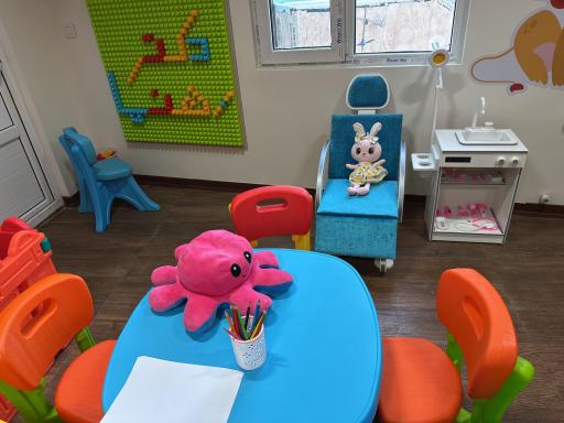 عکس دندانپزشکی تخصصی کودکان دکتر سارا رهنما