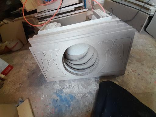 عکس هامون باکس تولید کننده انواع طاقچه سه بعدی و باکس سیستم صوتی