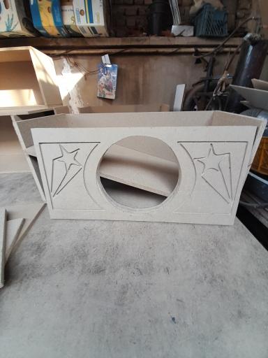 عکس هامون باکس تولید کننده انواع طاقچه سه بعدی و باکس سیستم صوتی