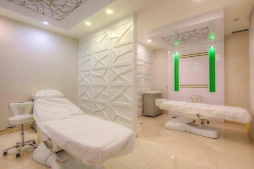 عکس کلینیک پوست و مو آبنوس