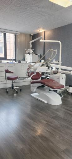 عکس دندانپزشکی دکتر امیر اکبریان 