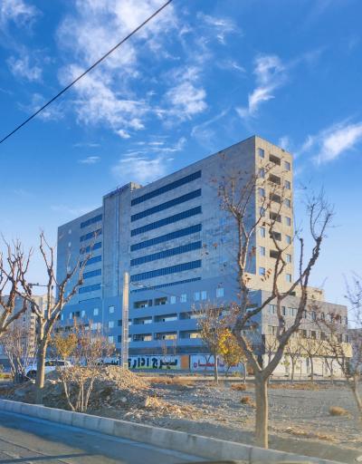 عکس برج تجاری اداری آسمان