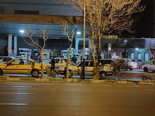 عکس پمپ بنزین میدان فردوسی