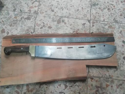 عکس کارگاه چاقو سازی 