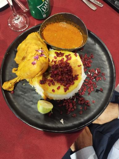 رستوران لوکس باغ گیلاس