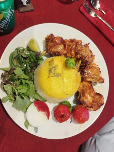 رستوران لوکس باغ گیلاس