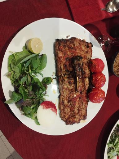 رستوران لوکس باغ گیلاس