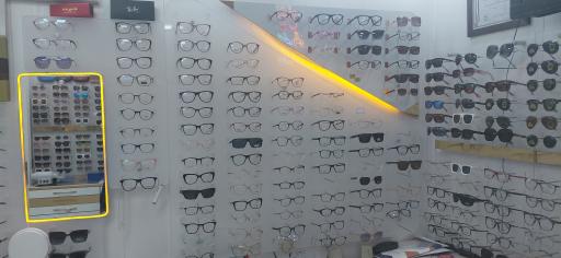 عکس عینک بشیر
