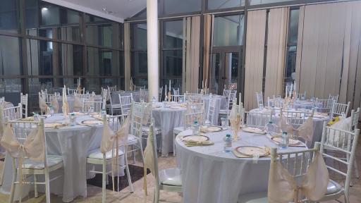 عکس ظروف کرایه و تشریفات آسمان