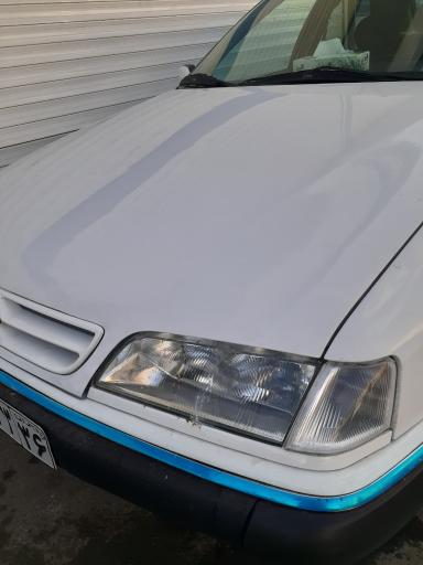 عکس خدمات نقاشی خودرو ایرانیان