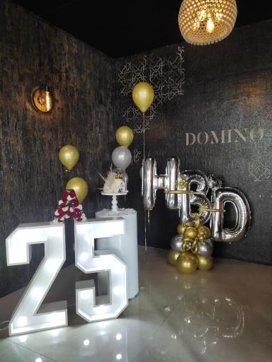 عکس کافه فست فود دومینو